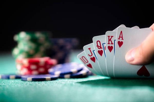 Casino games entertainment expanding among online player groups