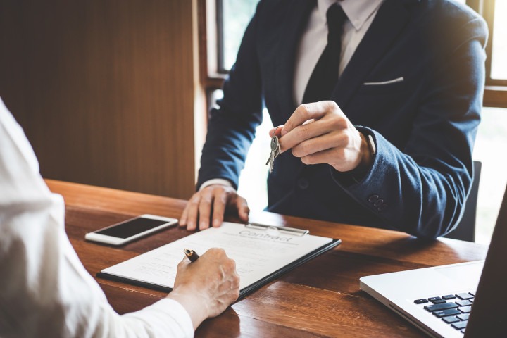 Control and Transparency in Building Finances