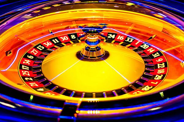 Discover Live Baccarat Tables and Classic Poker Entertainment with คาสิโน ออนไลน์